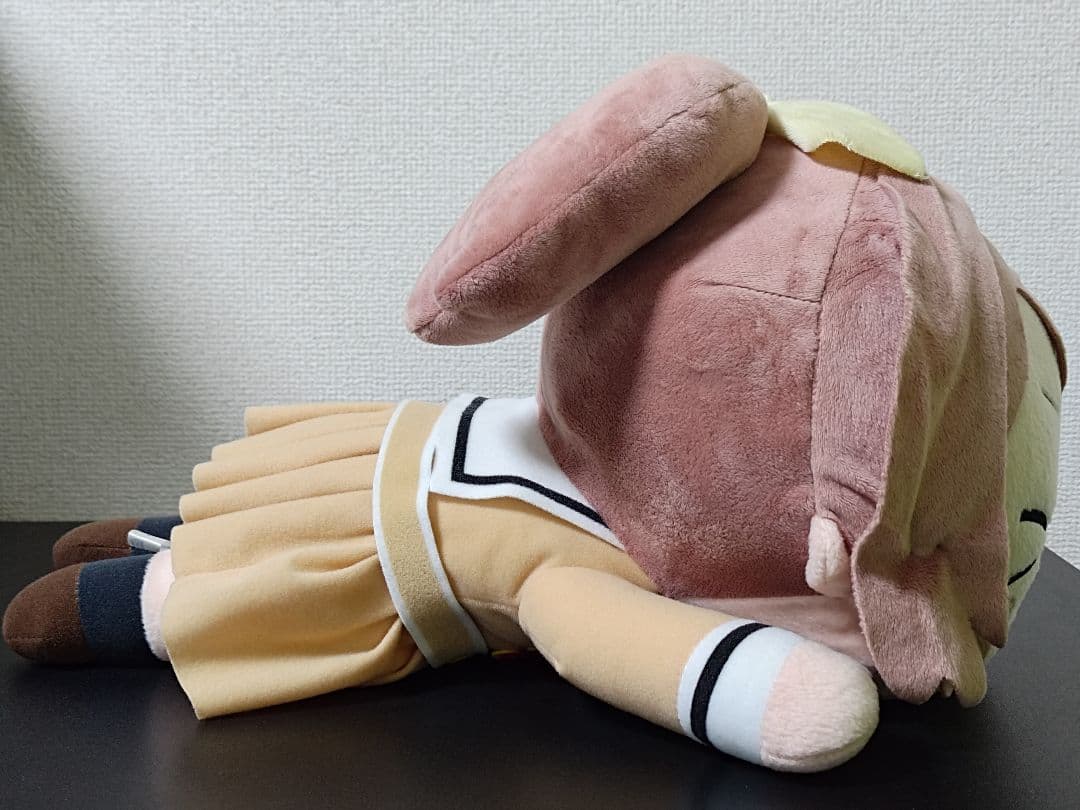 【美品】バンドリ　メガジャンボ寝そべりぬいぐるみ　山吹沙綾　ポッピンパーティー