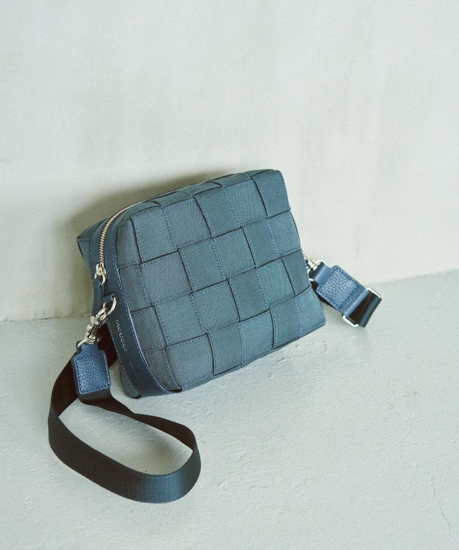 IACUCCI ショルダーバッグ ベルタ CORDURA Sサイズ ネイビー