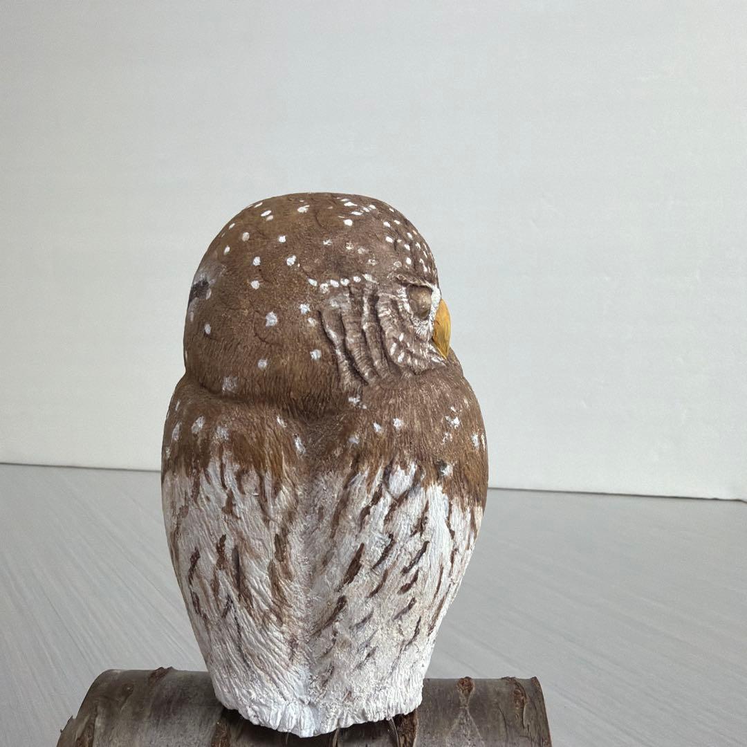 スズメフクロウ　バードカービング 木彫りの野鳥　野鳥彫刻