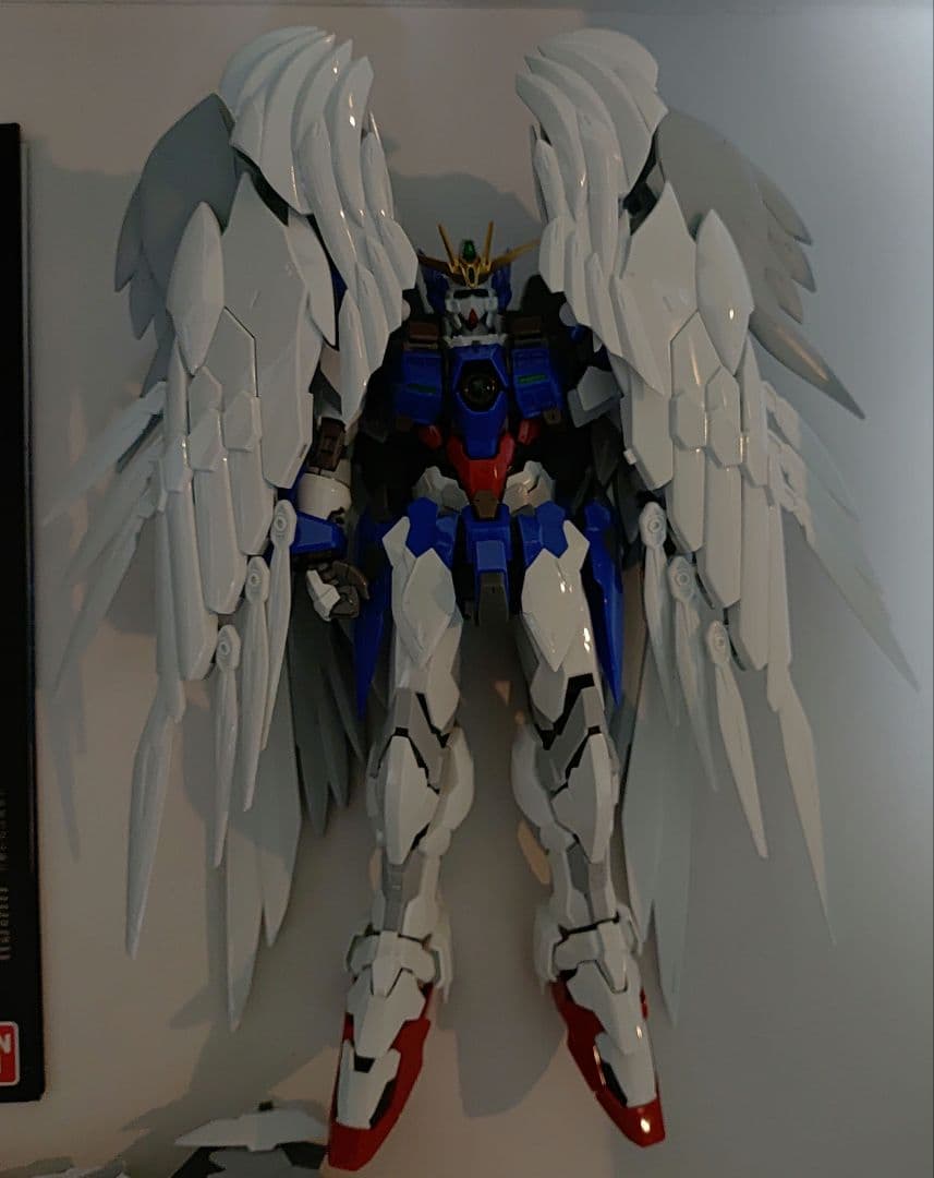 ハイレゾリューションモデル　ウイングガンダムゼロEW　プラモデル