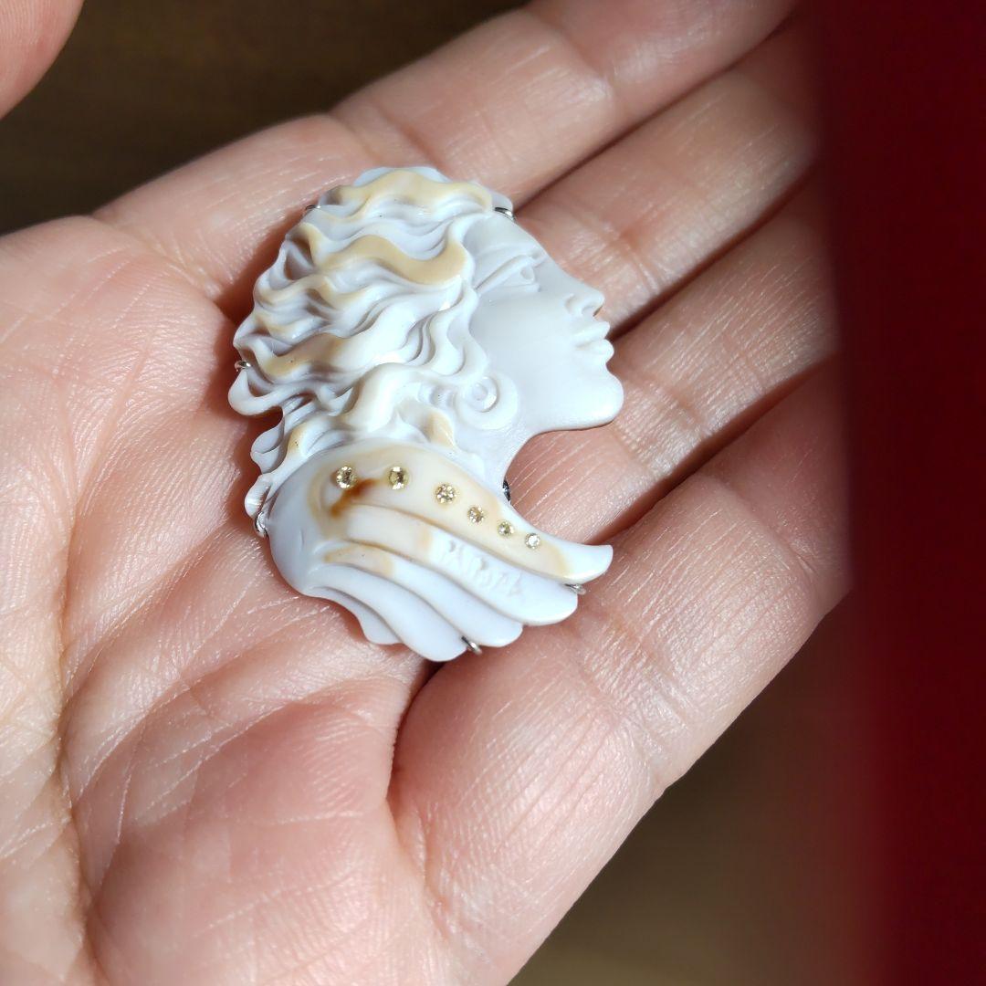 小春日和様　　k18WG　シェルカメオブローチ＆　パルラーティ　ダイヤ付