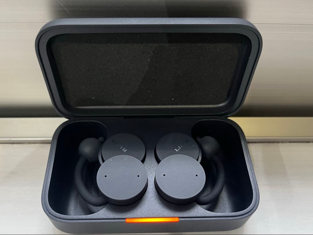 nwm DOTS ワイヤレスイヤホン ブラック　数回使用