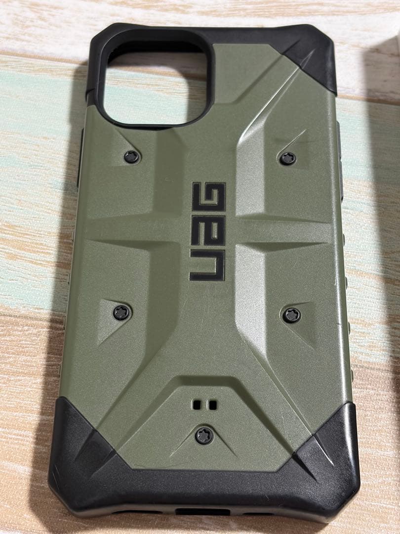 Apple iPhone 12 128GBミントグリーン UAGケースとポーチ