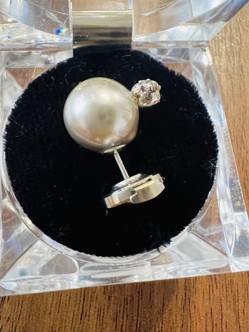 pt900 真珠 ピンブローチ ダイヤ付き