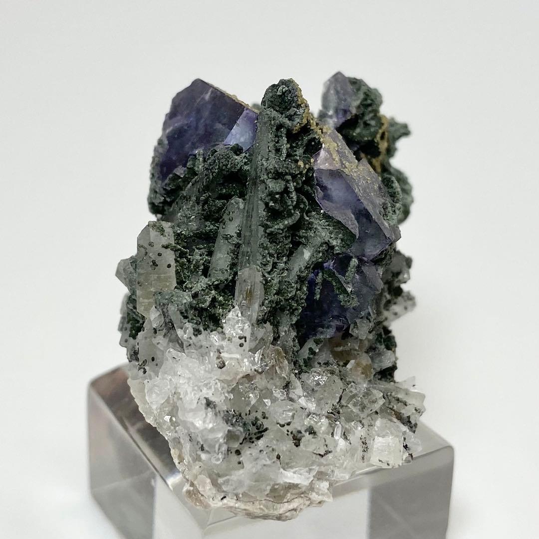 フローライト　クォーツ　ヤオガンシャン　鉱物標本　原石　天然石　ストーン　共生