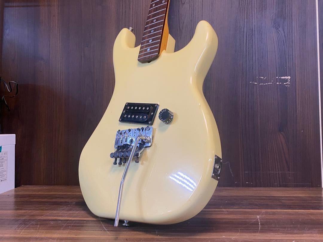 Q3081 KRAMER エレキギター F-1000 ジャンク パーツ取り