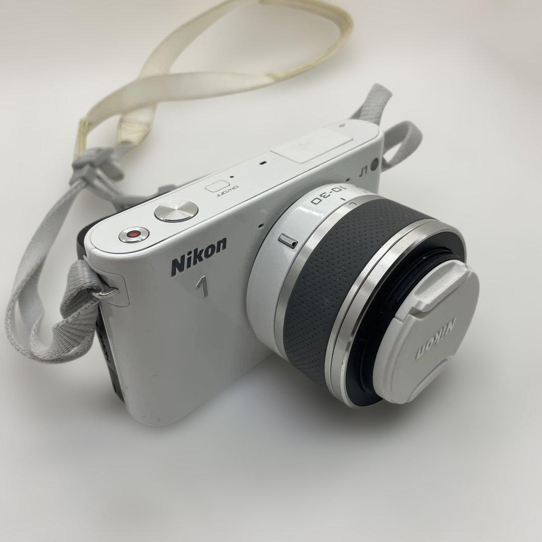 【iy/12.9】Nikon 1 J1 レンズキット10-30mm3.5-5.6
