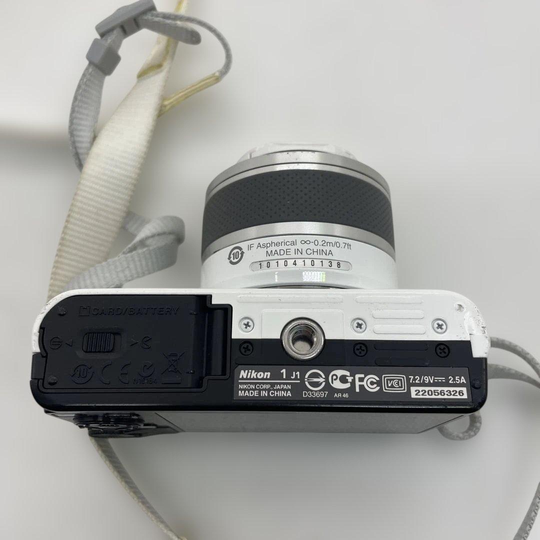 【iy/12.9】Nikon 1 J1 レンズキット10-30mm3.5-5.6