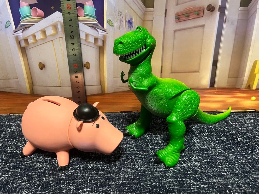 ディズニー　トイストーリー　レックス　ドクターポークチョップ　フィギュア