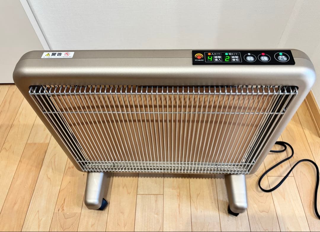 サンルミエ E800L-TM 遠赤外線暖房器 ゴールド