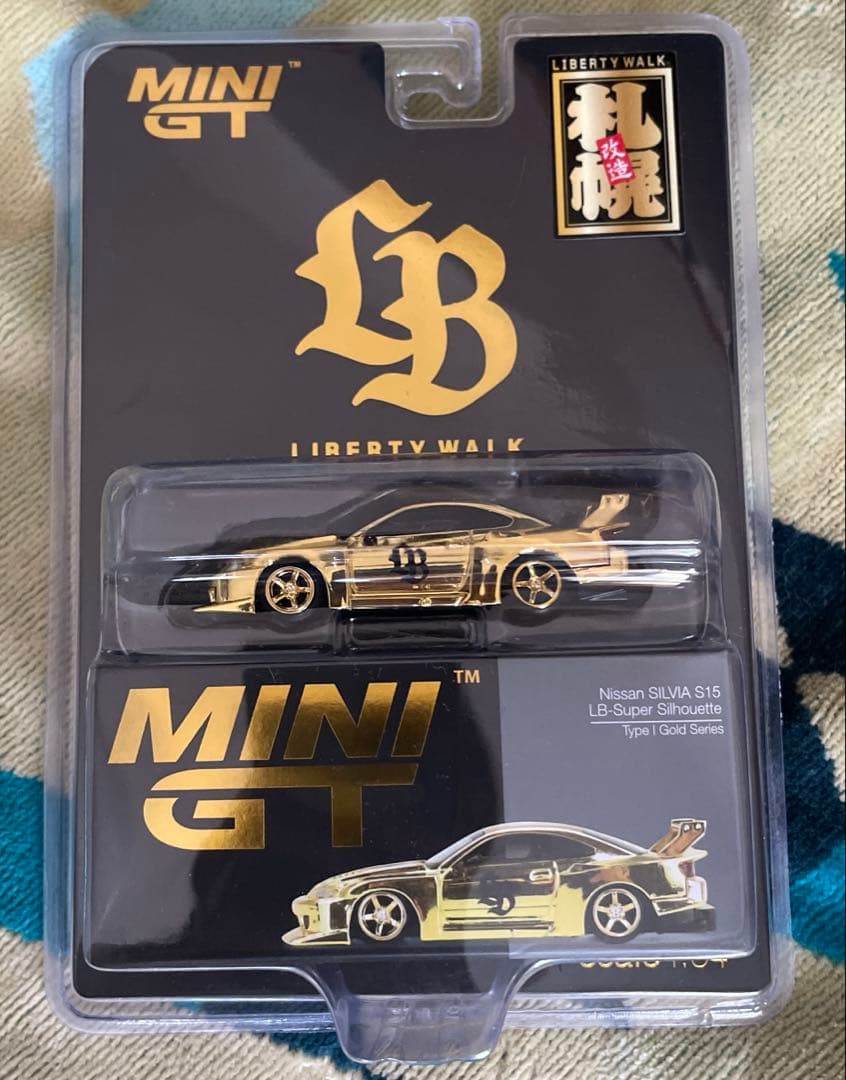 リバティーウォーク　【札幌】MINI GT Silvia S15 ゴールド