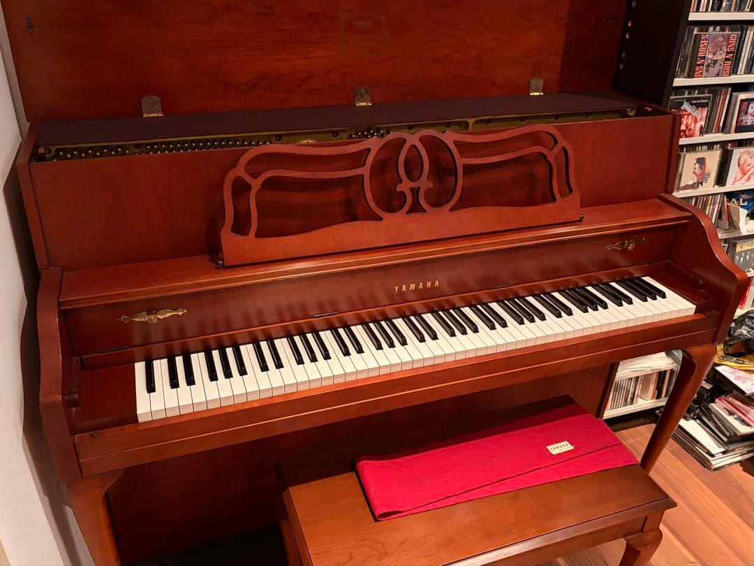 ★美品綺麗★USA YAMAHA ヤマハ アップライトピアノ 猫足★調律回数多数