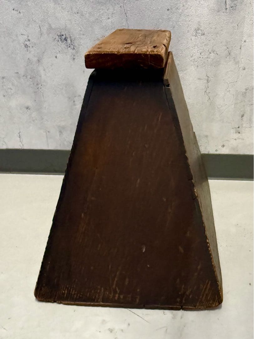 昭和レトロ　美しいヴィンテージの踏み台　木製三角形スツール 脚立　京都