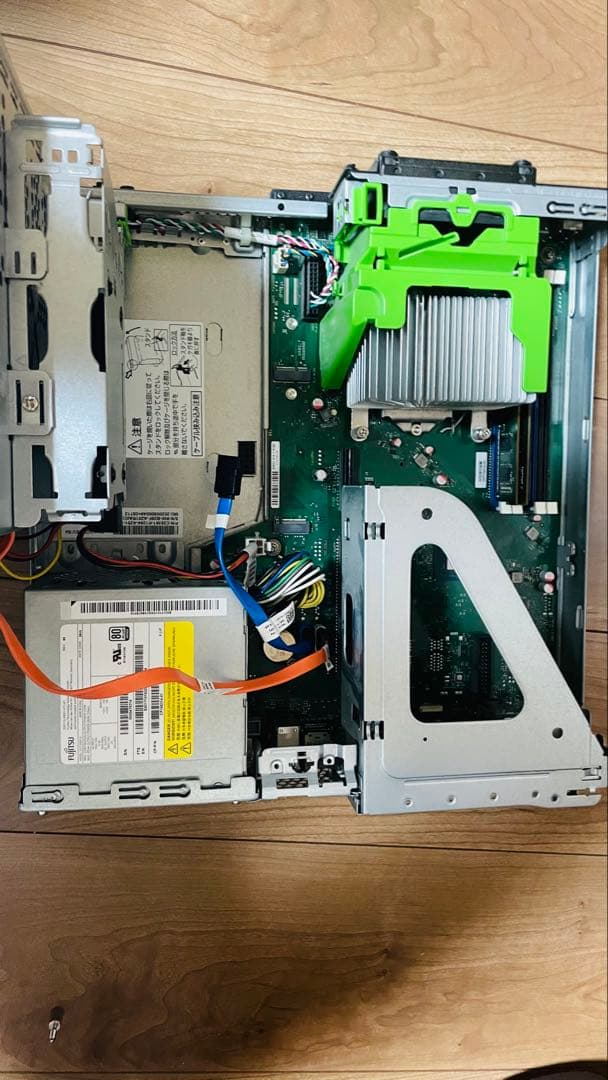 Fujitsu デスクトップPC 2020年　windows 11