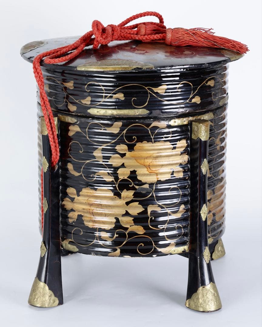 江戸後期〜明治期 黒漆塗 金蒔絵牡丹唐草文 行器 ほかい 婚礼道具 骨董 古美術