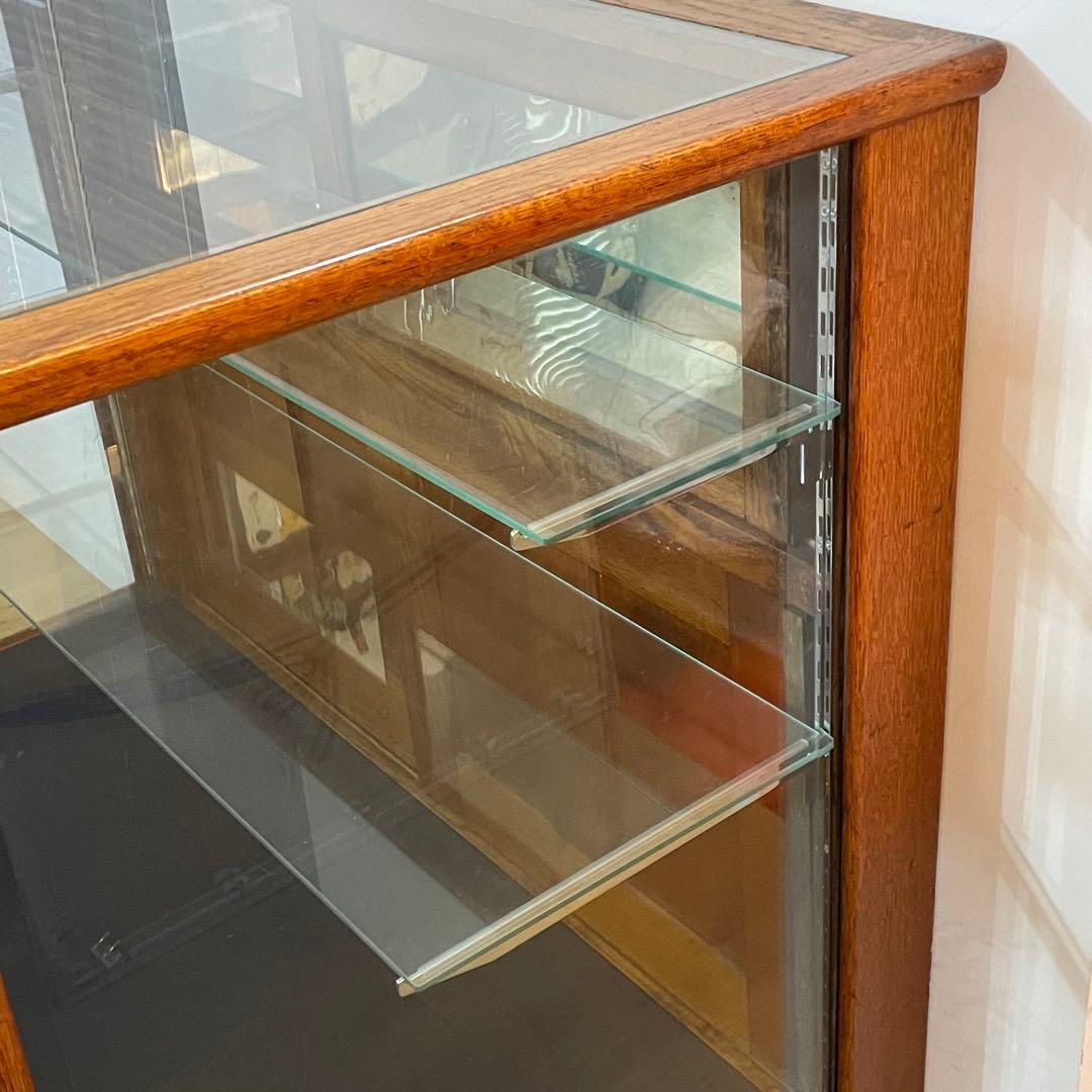 ￼アンティーク家具　ガラスショーケース