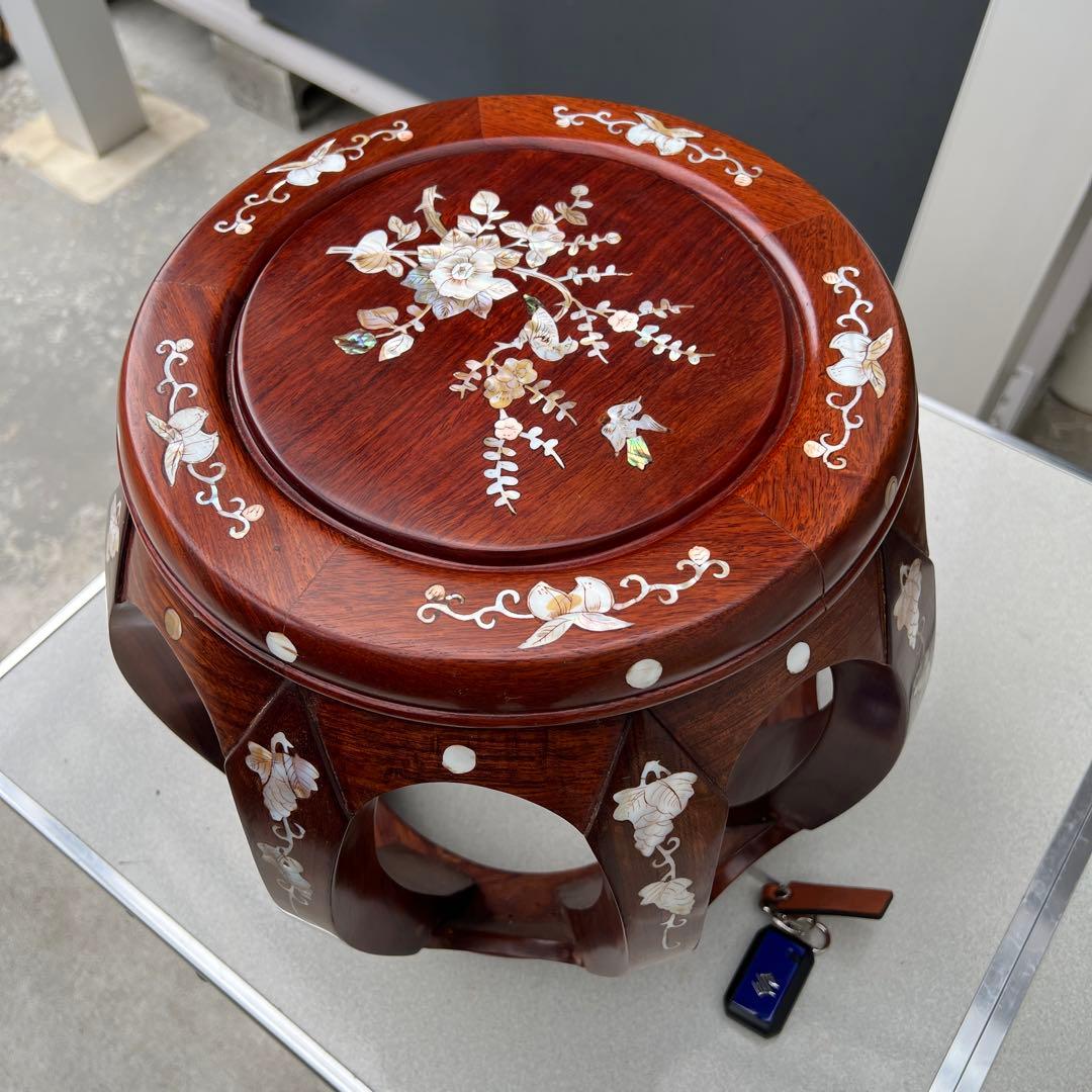 木製 貝細工装飾 丸型座卓　花瓶台　みっちゃん