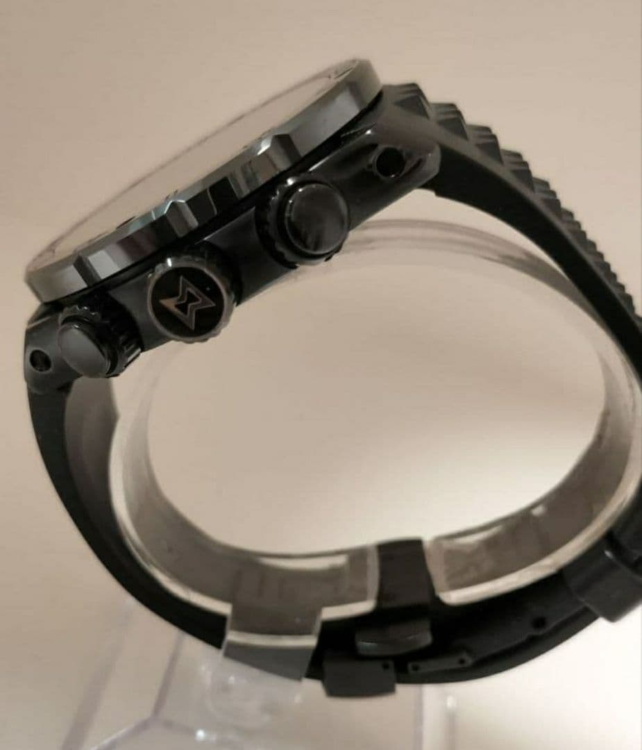 【週末限定値引き】EDOX クロノオフショア1 10周年限定モデル　ブラック