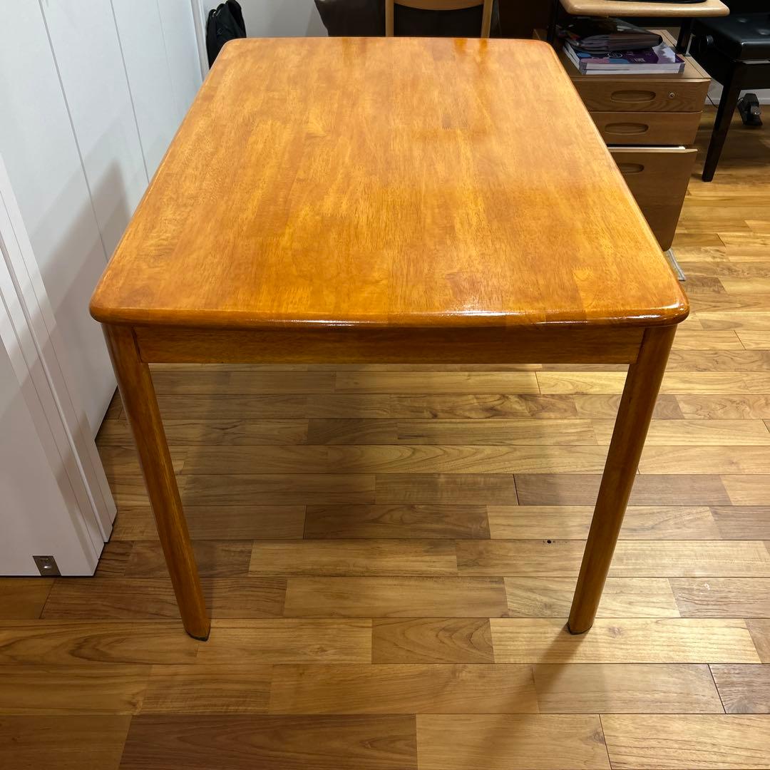 無垢材 ダイニングテーブル 勉強机　１１５ｘ７５ｘ７０ｃｍ