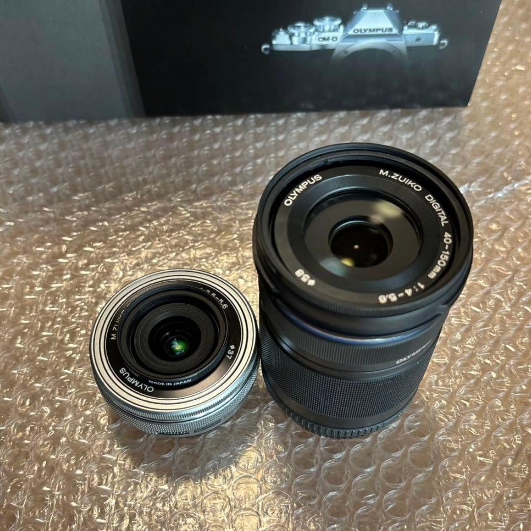 OM-D E-M10 Mark ||| EZ ダブルズームキット シルバー