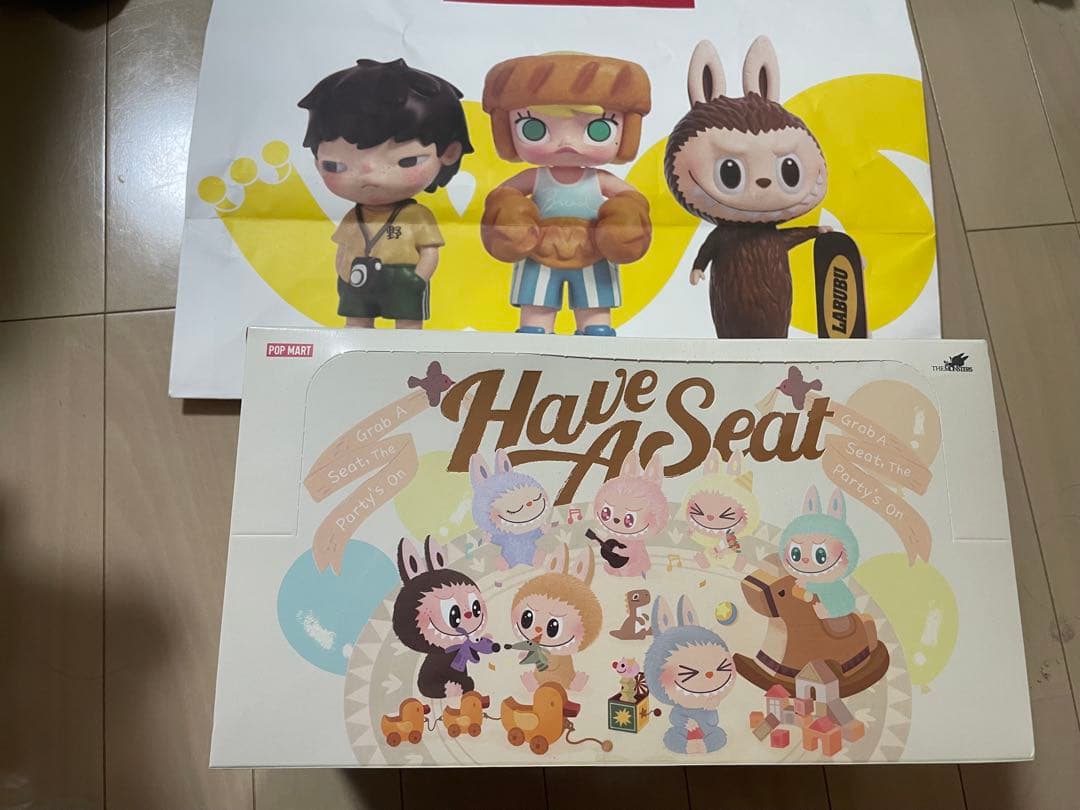 POP MART ラブブHave A Seat