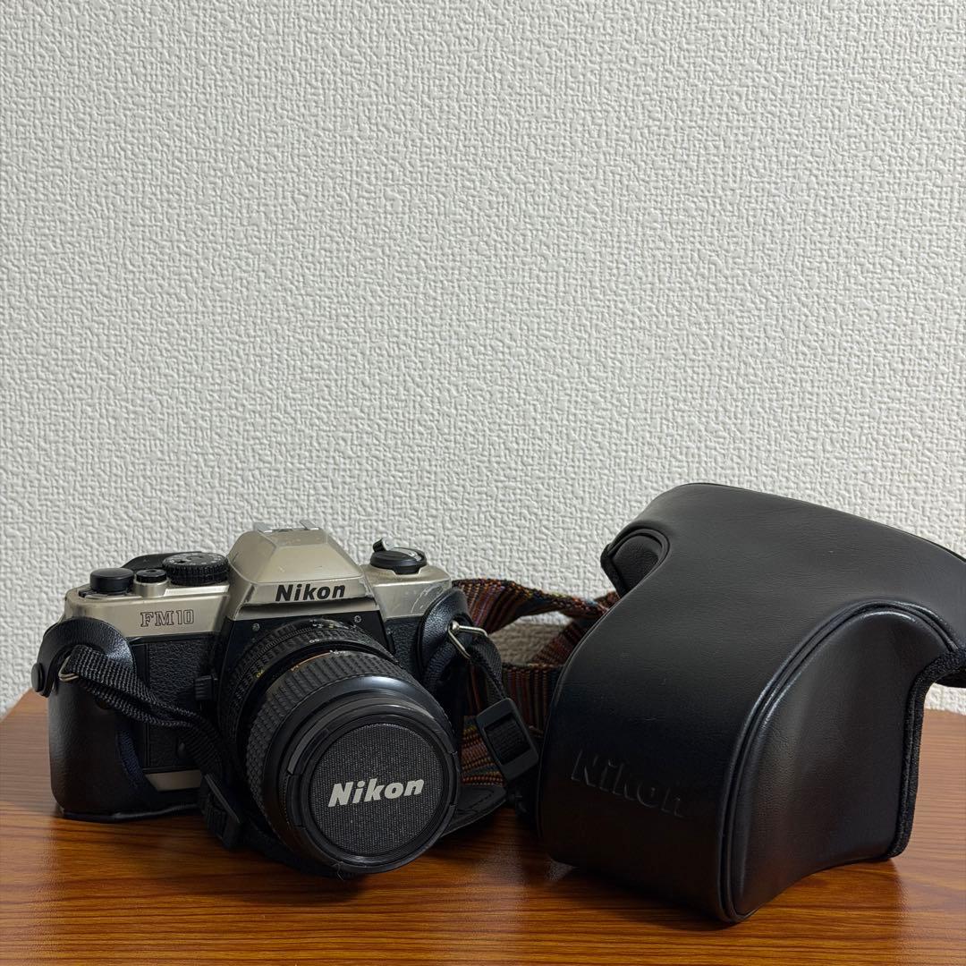 Nikon FM10 フィルム一眼レフカメラ