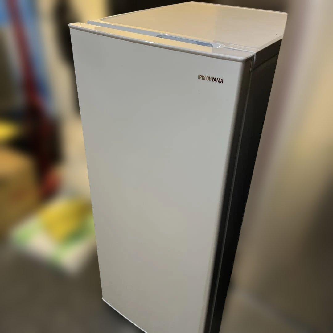 ほぼ新品/アイリスオーヤマ冷凍庫/119L 自動霜取り/省エネ/スリム