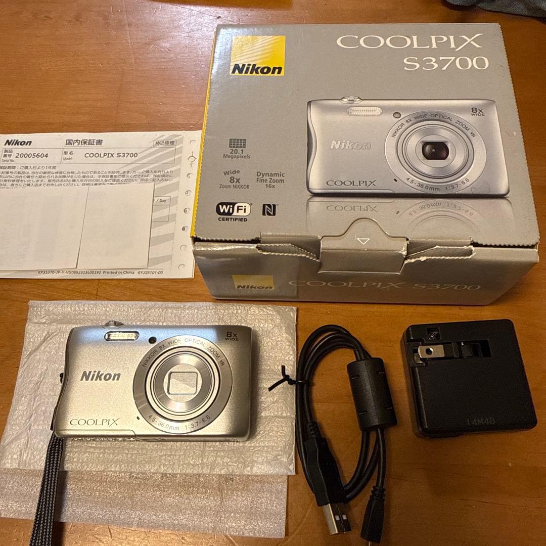 デジタルカメラ COOLPIX S3700