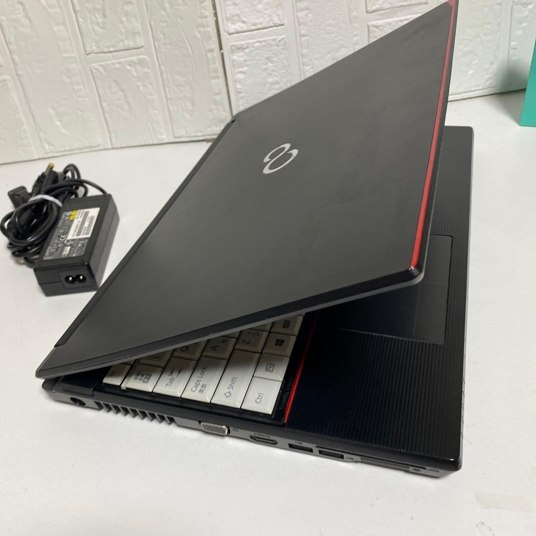 Windows11 オフィス付き　Core i7 SSD 500GB 富士通PC