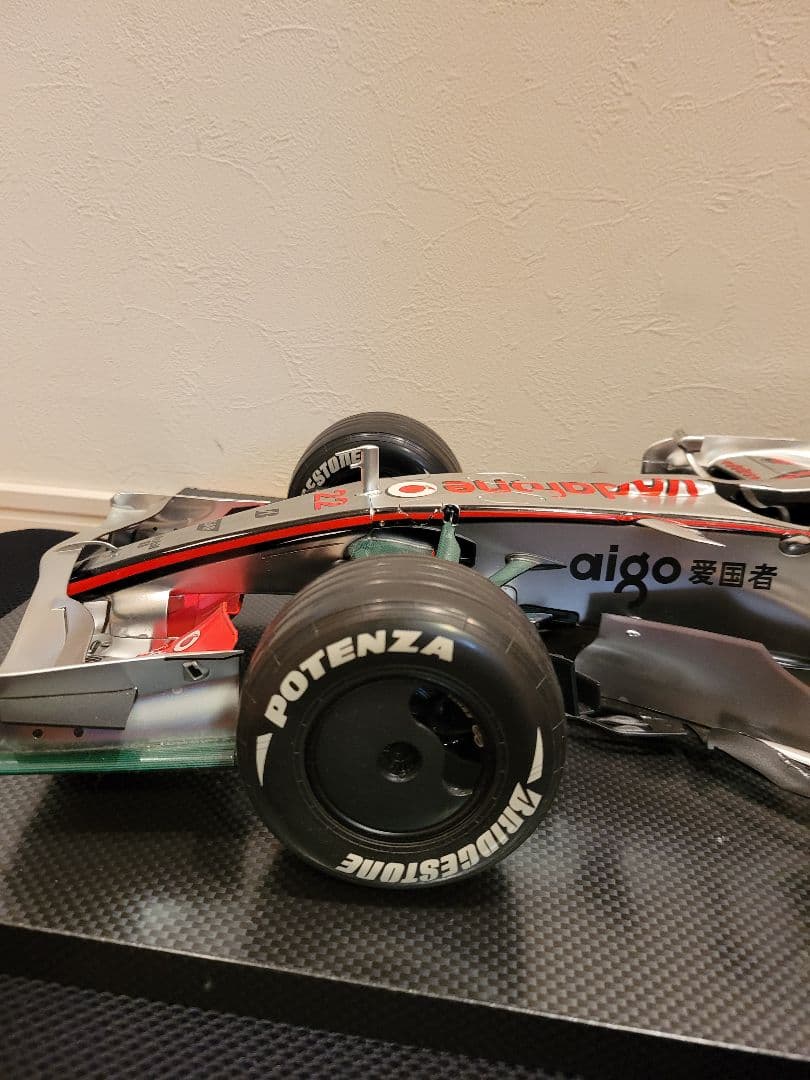 ディアゴスティーニ完成品　1/8 マクラーレンMP4-23　ハミルトン