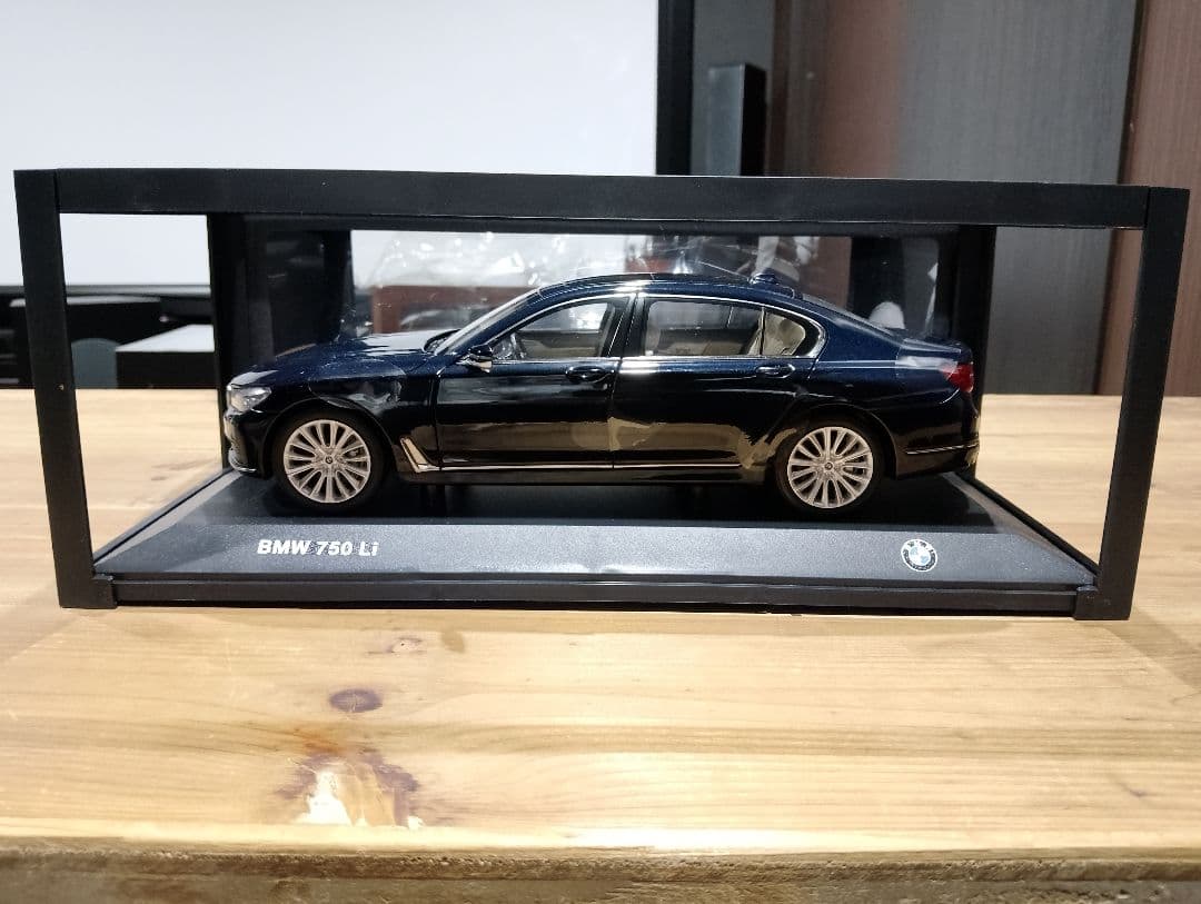 夢伝説1/18 BMW 7シリーズ 750Li ディーラーミニカー　ブルー