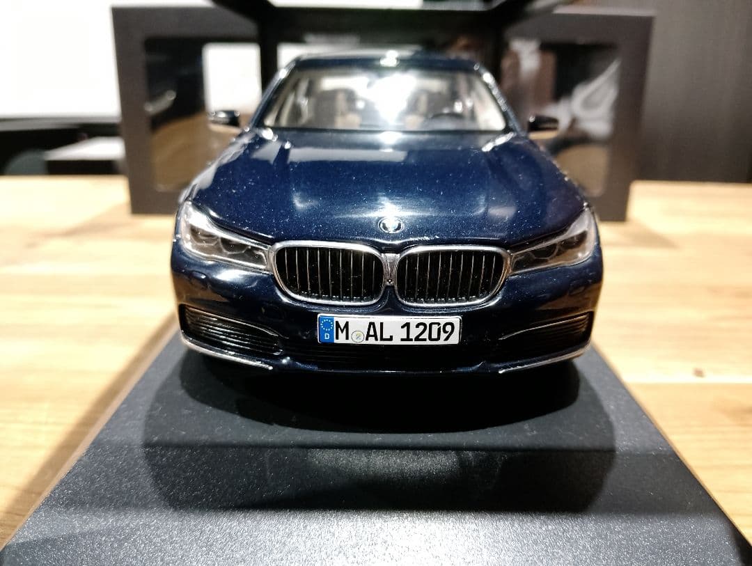 夢伝説1/18 BMW 7シリーズ 750Li ディーラーミニカー　ブルー