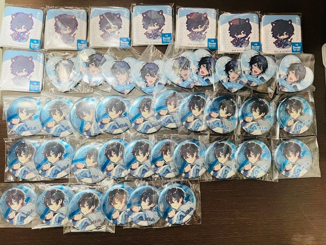 アクシア・クローネ 缶バッジ　53点　まとめ売り