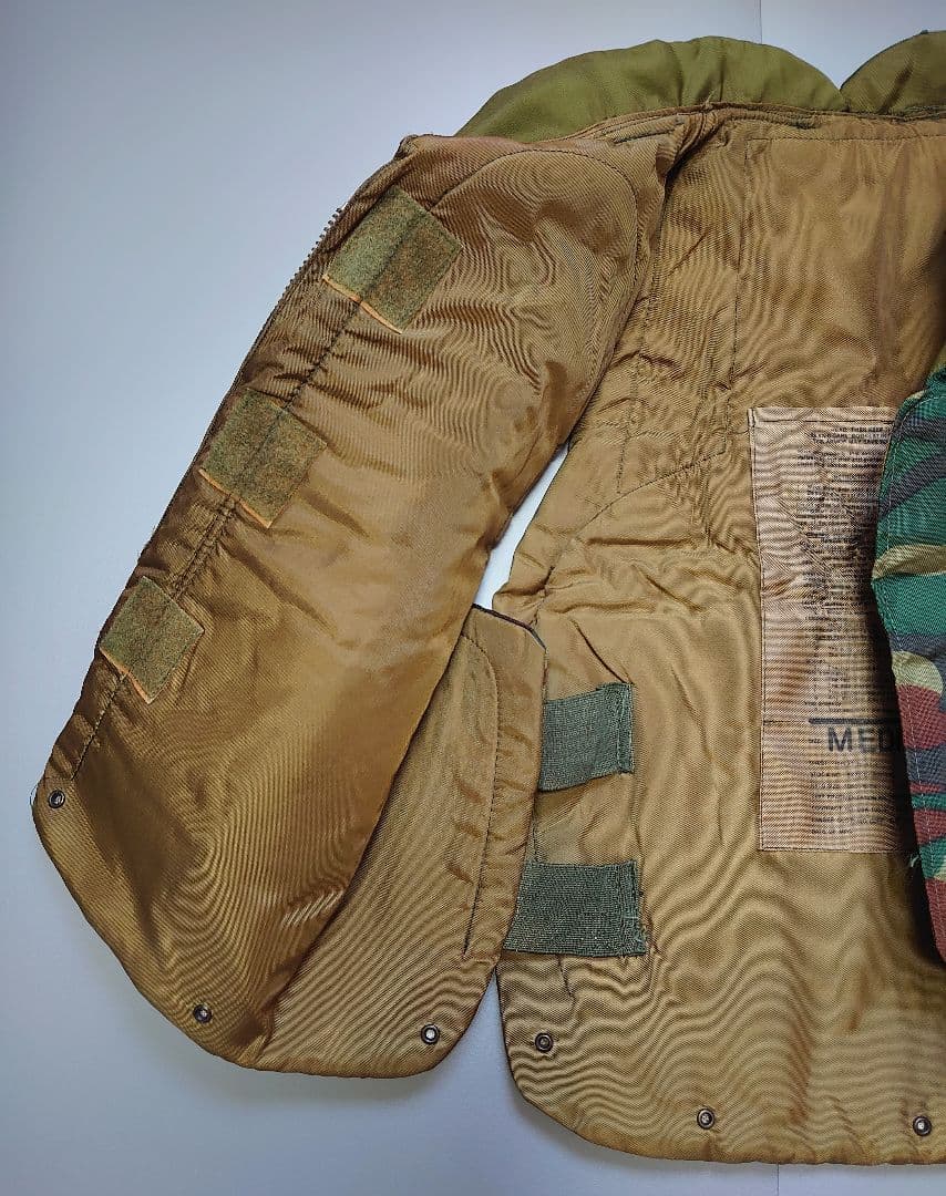 ミリタリーベスト