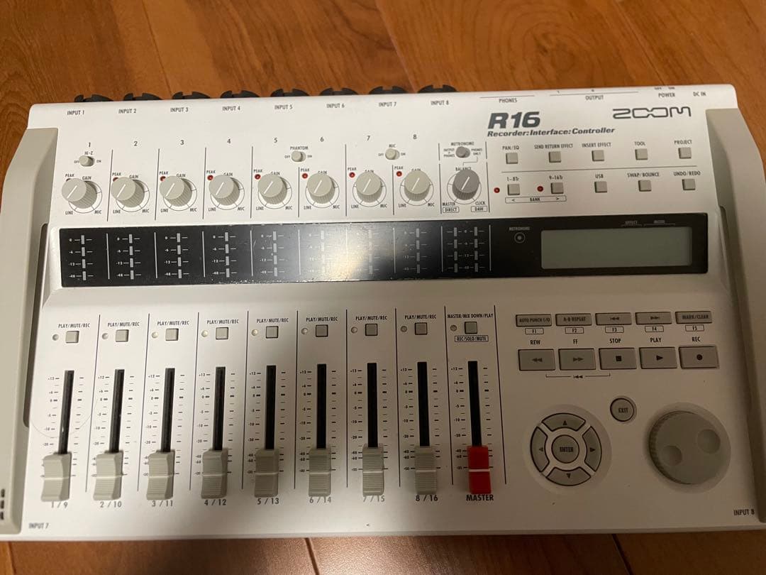 ZOOM R16 マルチトラックレコーダー