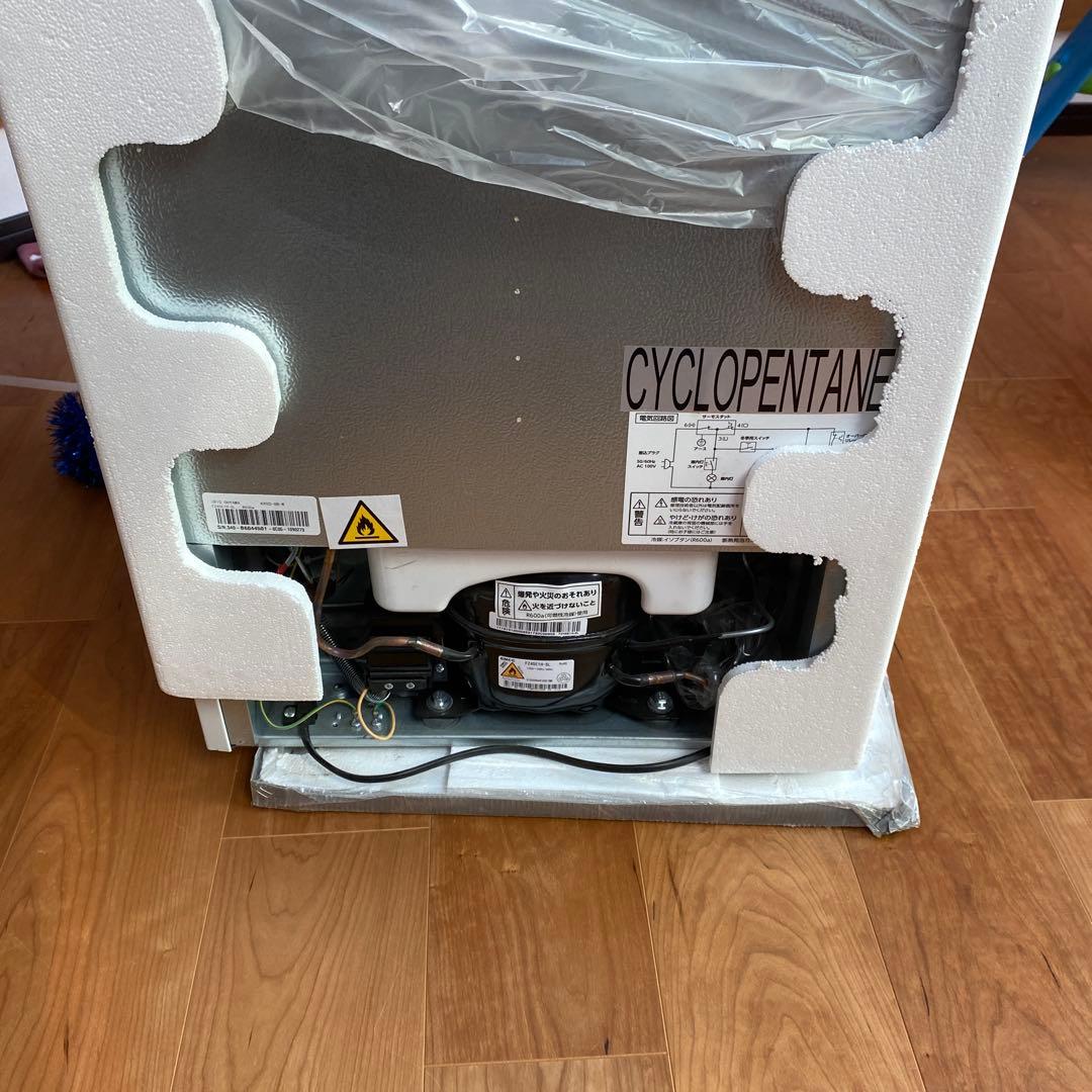 最終値下げ冷凍冷蔵庫 KRSD-9B 90L