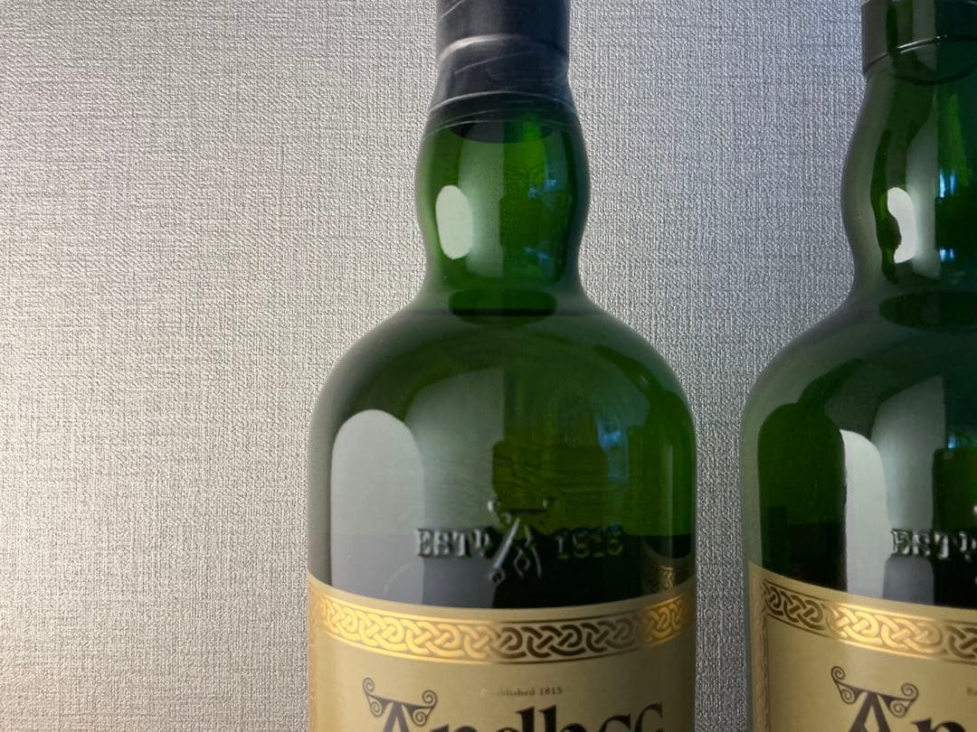 アードベッグ　スティルヤング　未開栓1本箱付　空瓶？1本