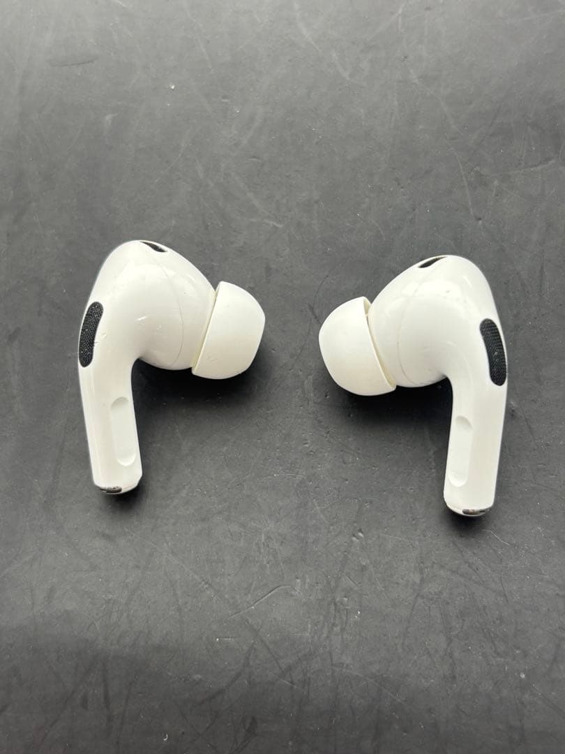 j*6様 A17833 AirPods pro 第2世代 A2698/2699/
