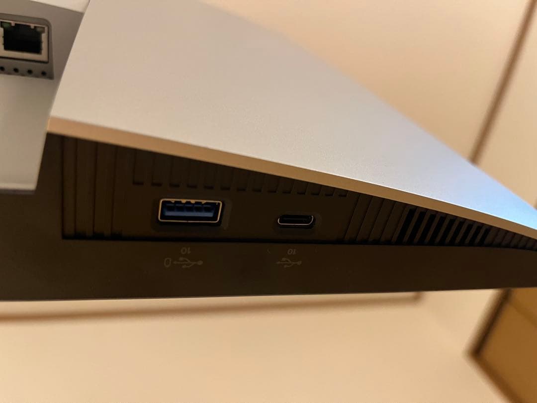 DELL 4Kモニター U2723QE