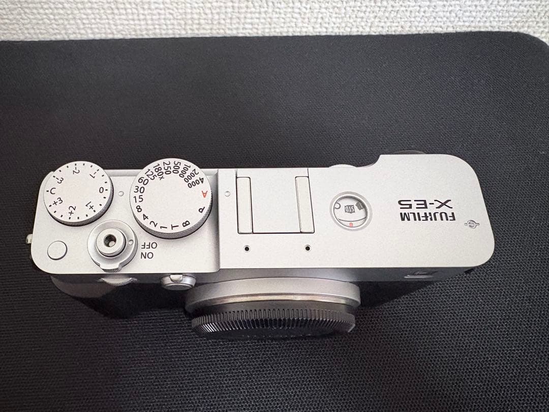 【即購入OK】Fujifilm X-E5 シルバー　ボディのみ
