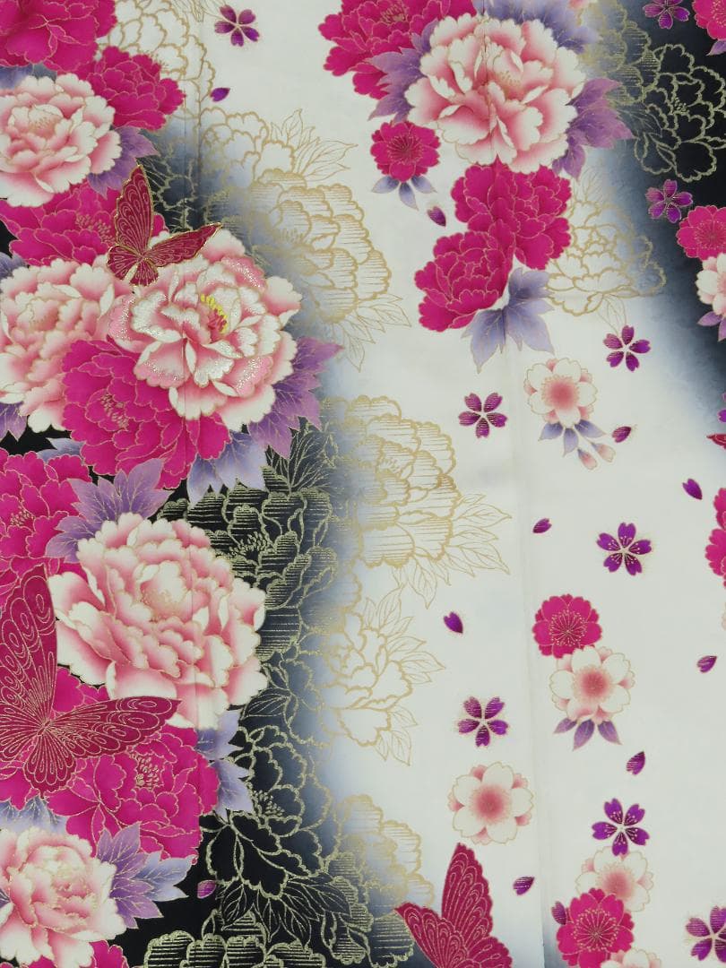 要事前確認　振袖　正絹　人気柄　黒　裄66　身丈164 　成人式　3347rym