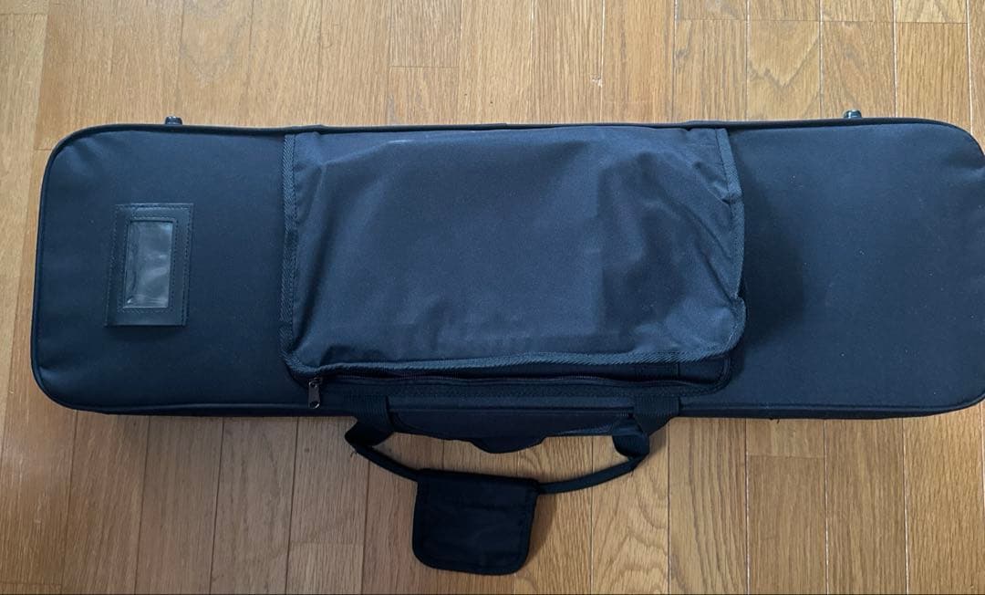 三線　生産地　沖縄　爪、三線立てつき　ショルダーベルトつき