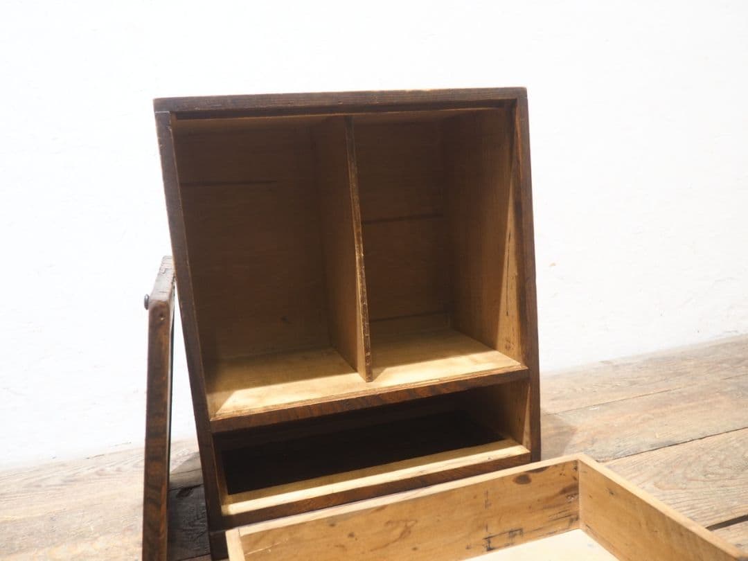 1275 アンティーク　ケンドン扉の収納棚　展示台　ケース　古家具　レトロ　金具