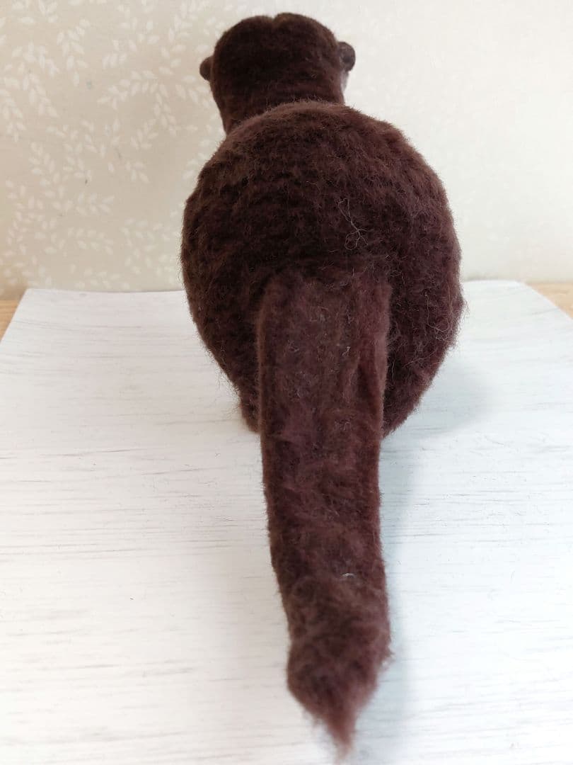 羊毛フェルト　コツメカワウソ