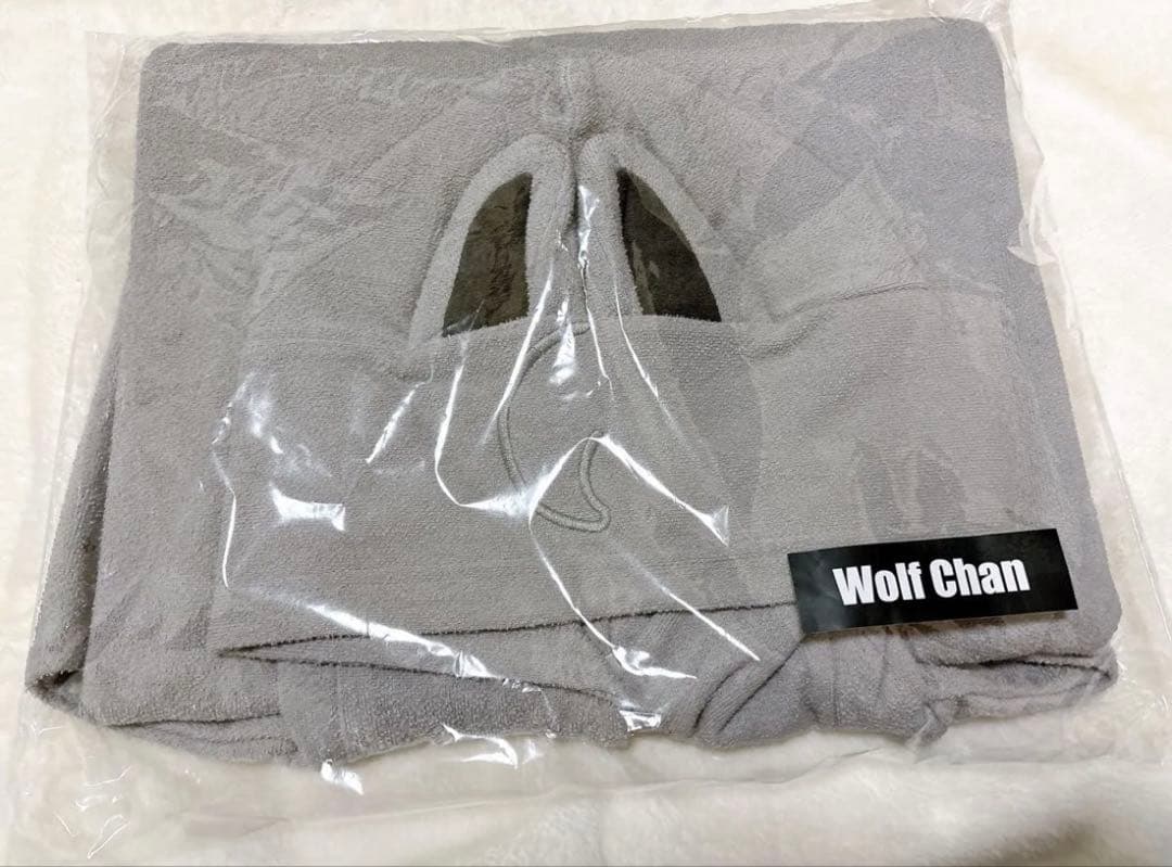 stray kids バンチャン　ポンチョ　skzoo