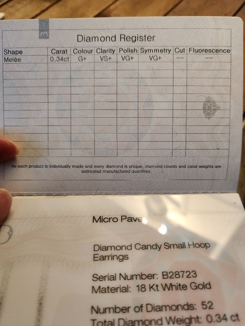 DE BEERS　ダイヤモンド　フープピアス