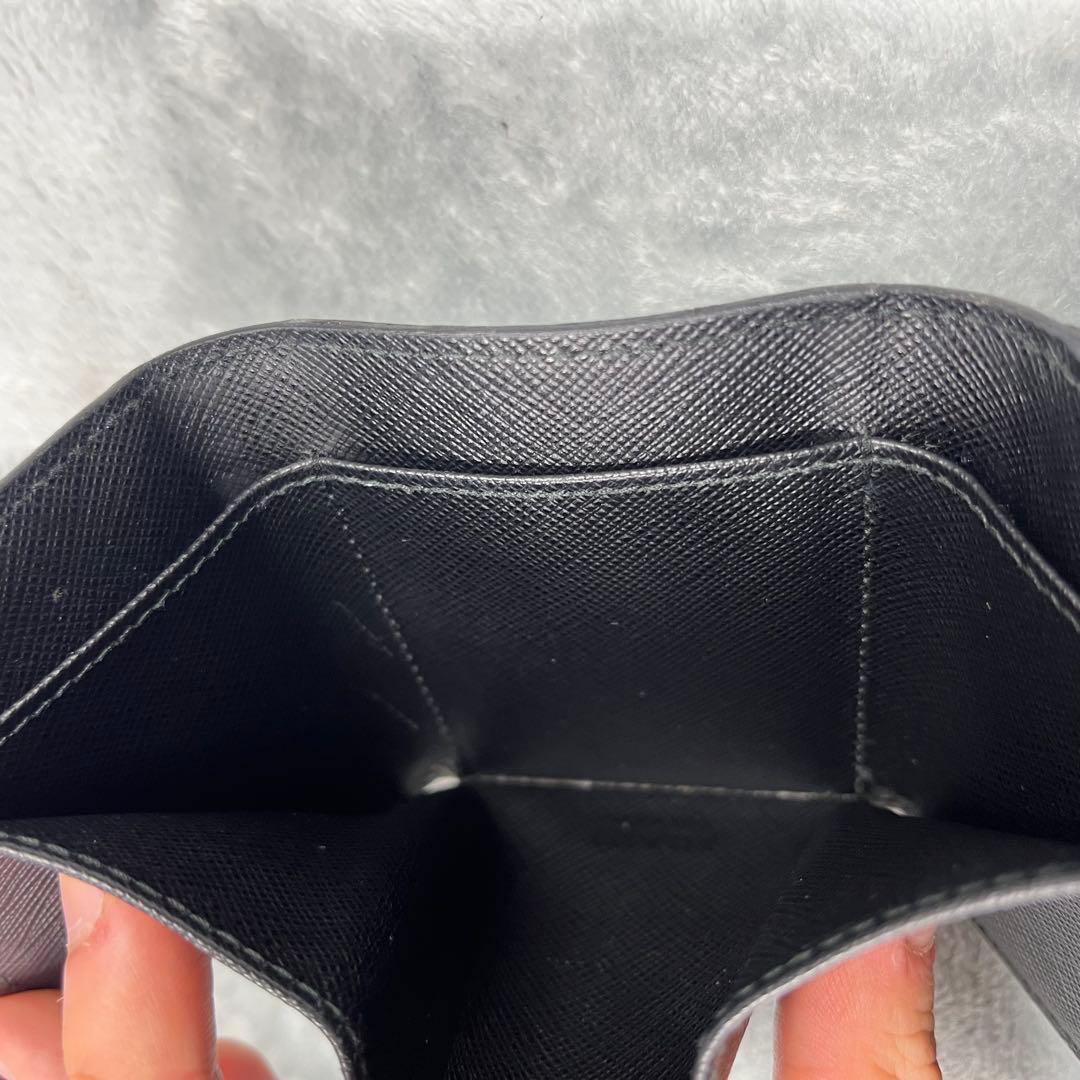 Prada プラダ 3つ折り財布 ブラック 黒 サフィアーノレザー