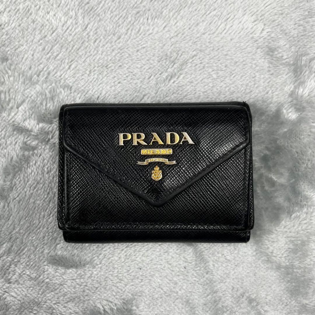 Prada プラダ 3つ折り財布 ブラック 黒 サフィアーノレザー