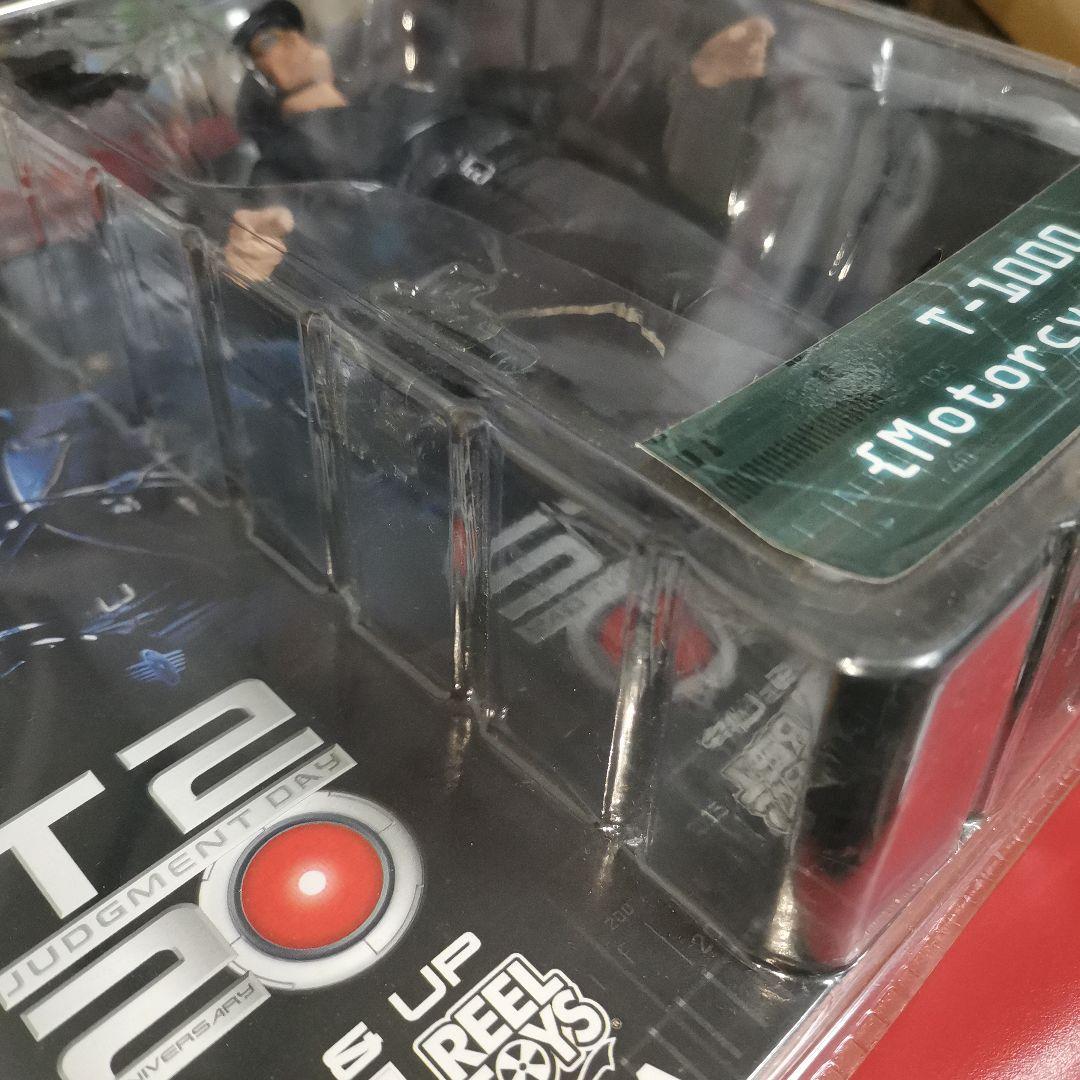 新品　ターミネーター2　T1000フィギュア　 モーターサイクルコップ　ネカ　２