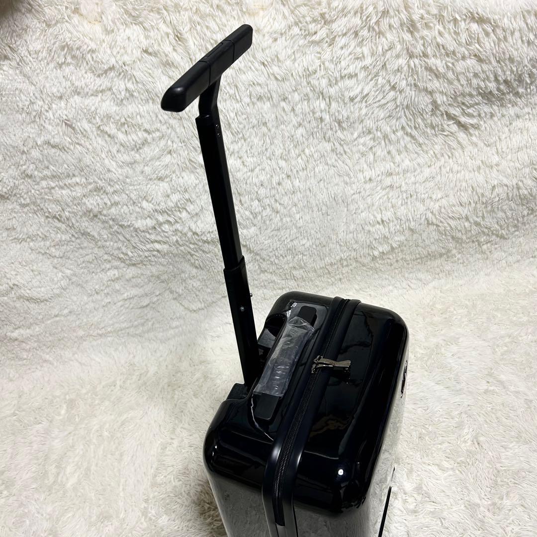 メルセデスベンツ キャリーケース 35ℓ 2.3日用　ダイヤルロック　ブラック